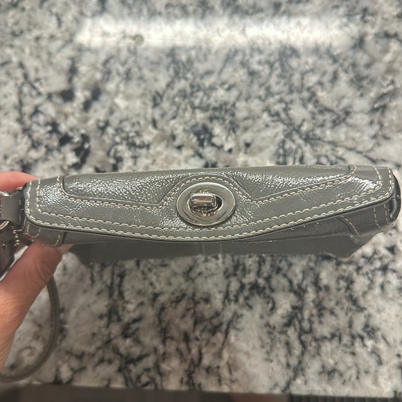 Coach mini clutch with wrist strap - Picture 2 of 7
